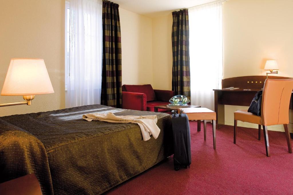 Le Parc Des Fees Hotel Retaurant & Spa La Bourboule Exterior foto