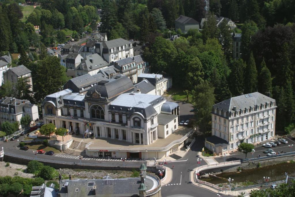 Le Parc Des Fees Hotel Retaurant & Spa La Bourboule Exterior foto